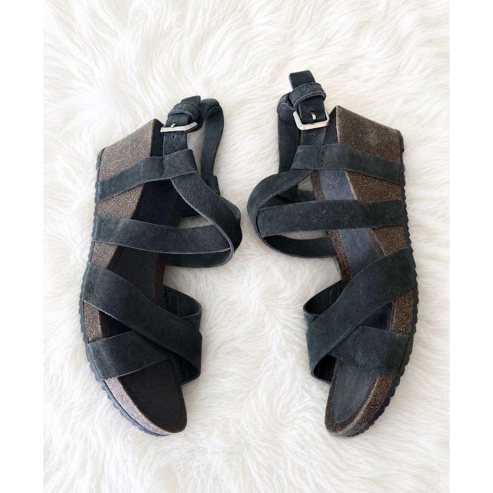 Teva sz 7 Womens Black Leather Strappy Wedge Sandal Comfy Travel Everyday Casual